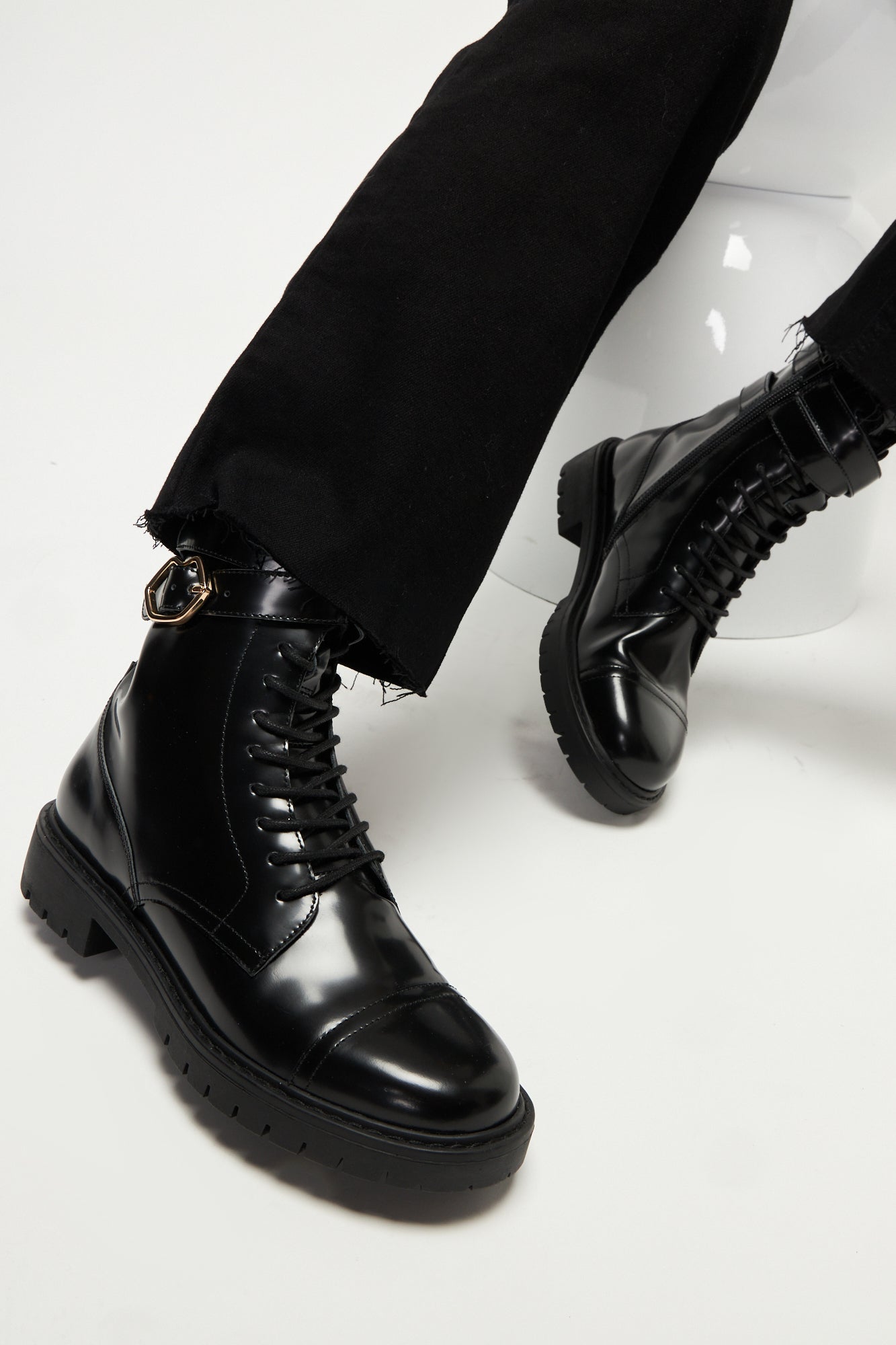 Boots à lacets Cuir Glacé Noir Amy – Bons baisers de Paname FR