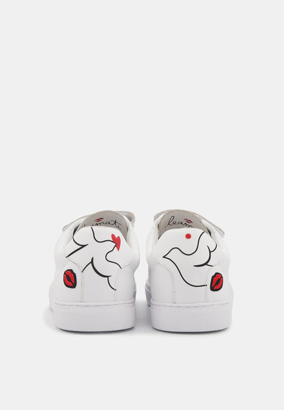 Edith Léa Amati-Fly away