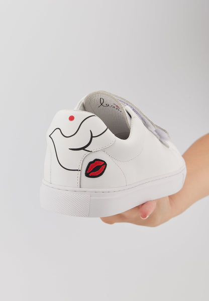 Edith Léa Amati-Fly away