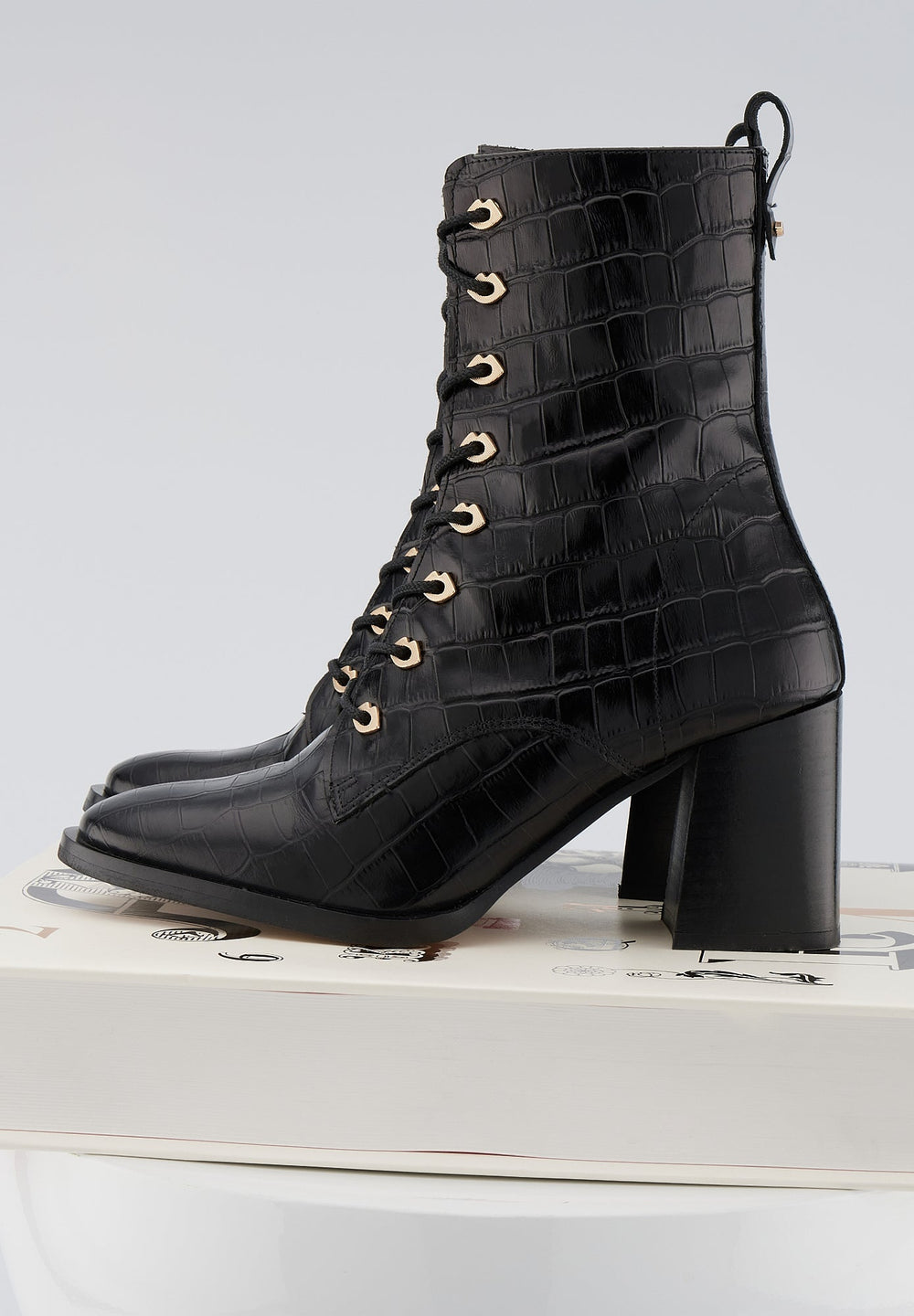 Joss-Croco Black