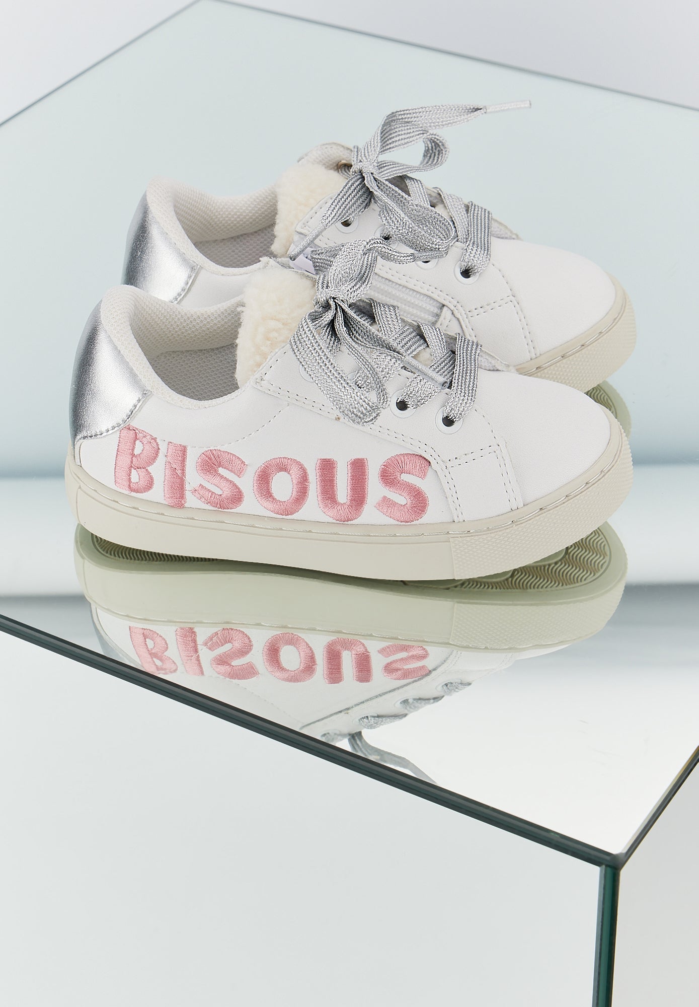 Mini Simone-Kisses Cuddle