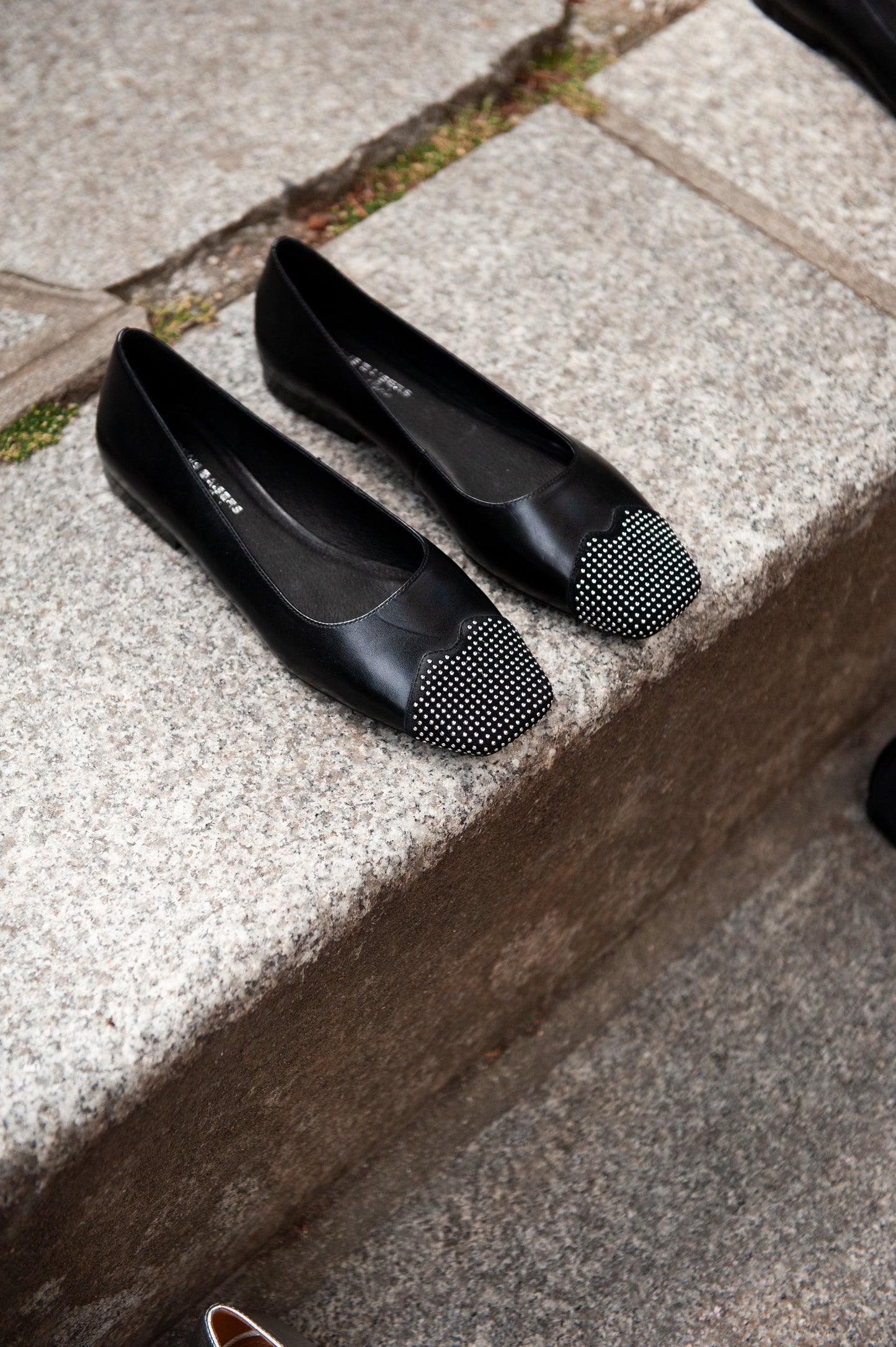 Ballerines - Cuir Noir & Studs - Elisa